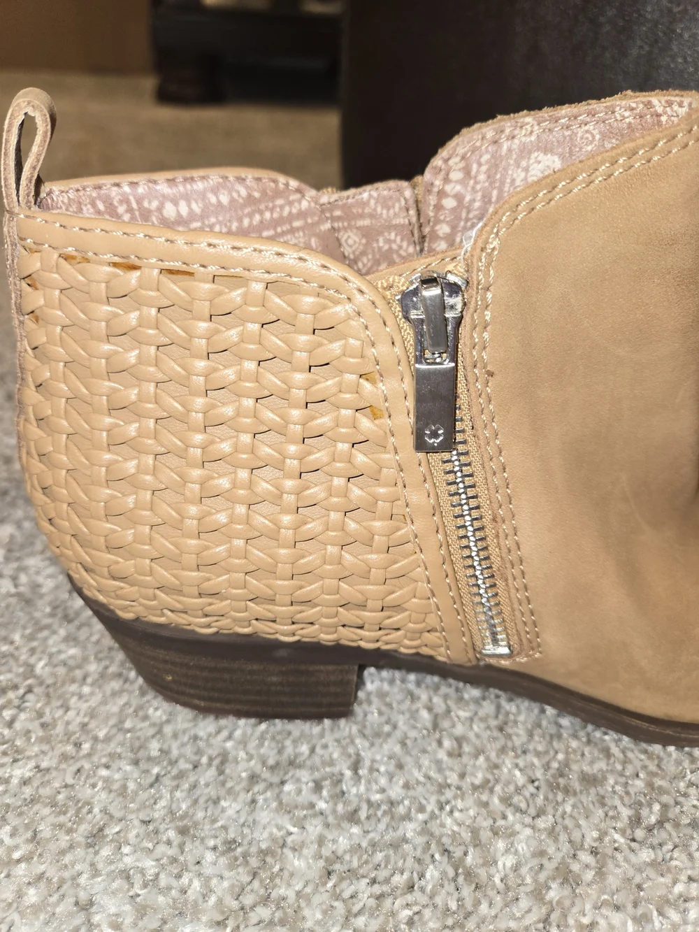 Lucky Brand Basel Tan Leather Ankle Bootie Side Zip US 10M Boho Minimalist